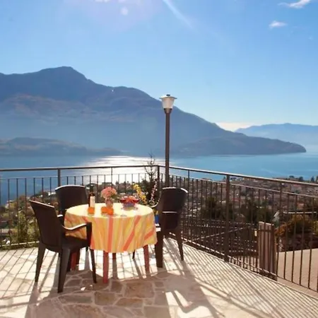 Apartman View In Vercana, Shared Pool