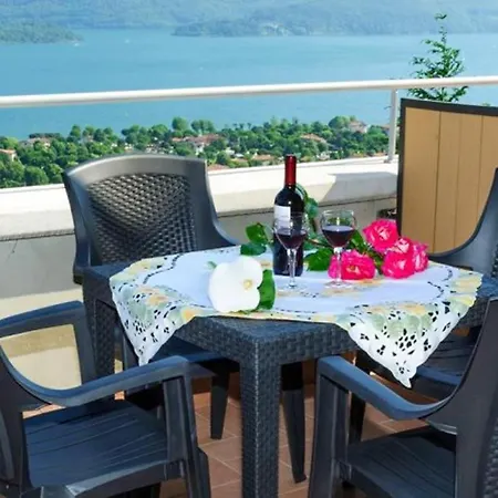 Apartman View In Vercana, Shared Pool Vercana