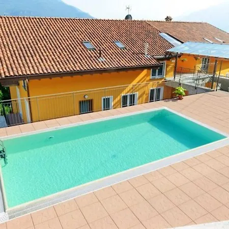 View In Vercana, Shared Pool Lägenhet *