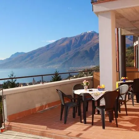 Apartman View In Vercana, Shared Pool *