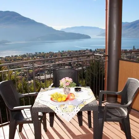 Apartment View In Vercana, Shared Pool *
